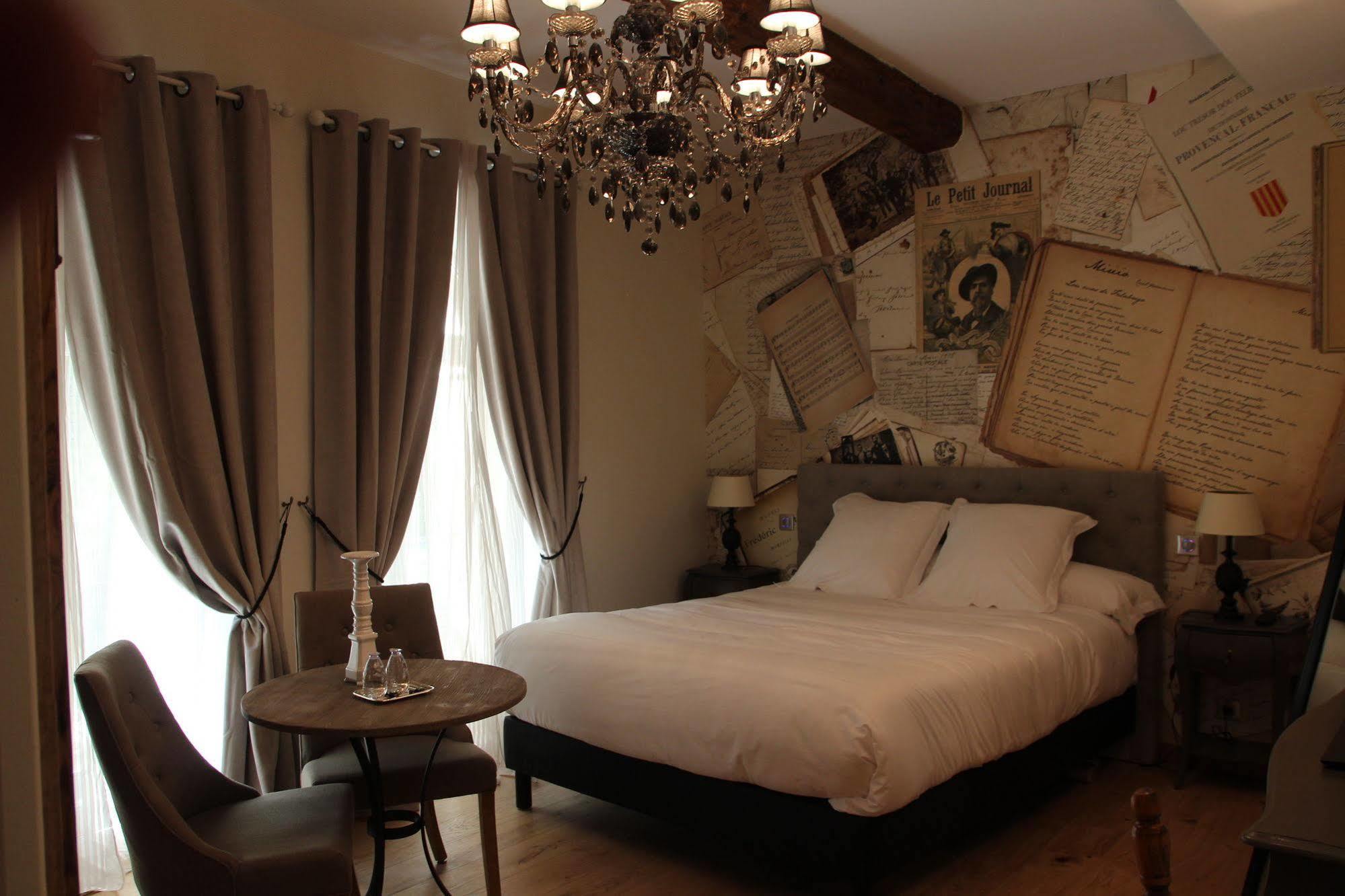 Maison D'Hotes Les Varietes Saint-Rémy-de-Provence 외부 사진